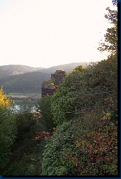 Blick von der Burgmauer auf den Zollturm