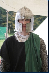 Schon damals wurde der Helm passend zur Brille geschneidert