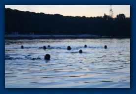 Eine Horde Hammersteiner im Wasser