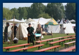 Was für seltsame Apparaturen schleppt Ihr da an?
