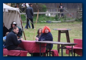 Wer erkennt die Dame mit der dezenten Haarfarbe?