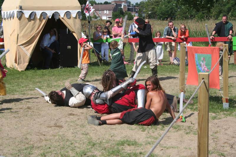 778x510 pixels (102K)